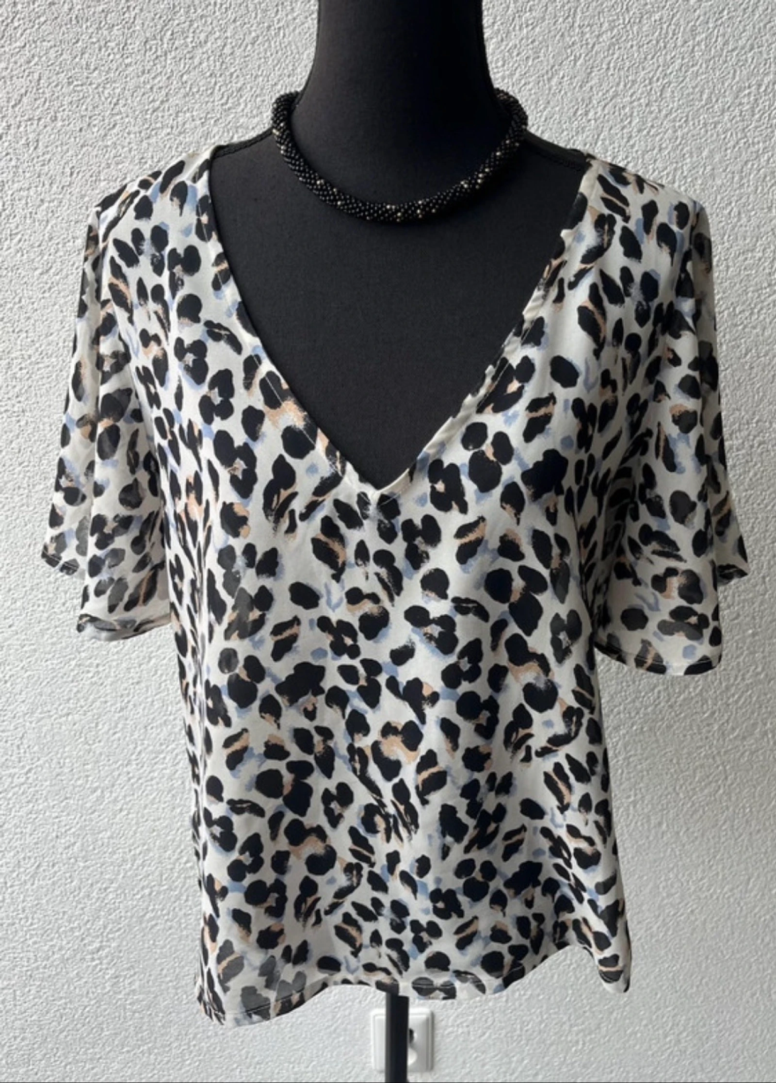 🌺 𝒎𝒛 | Eksept blouse panterprint maat L | V-hals luchtig soepel zomer top | blouse femme | imprimé léopard | légère | chic – photo 2